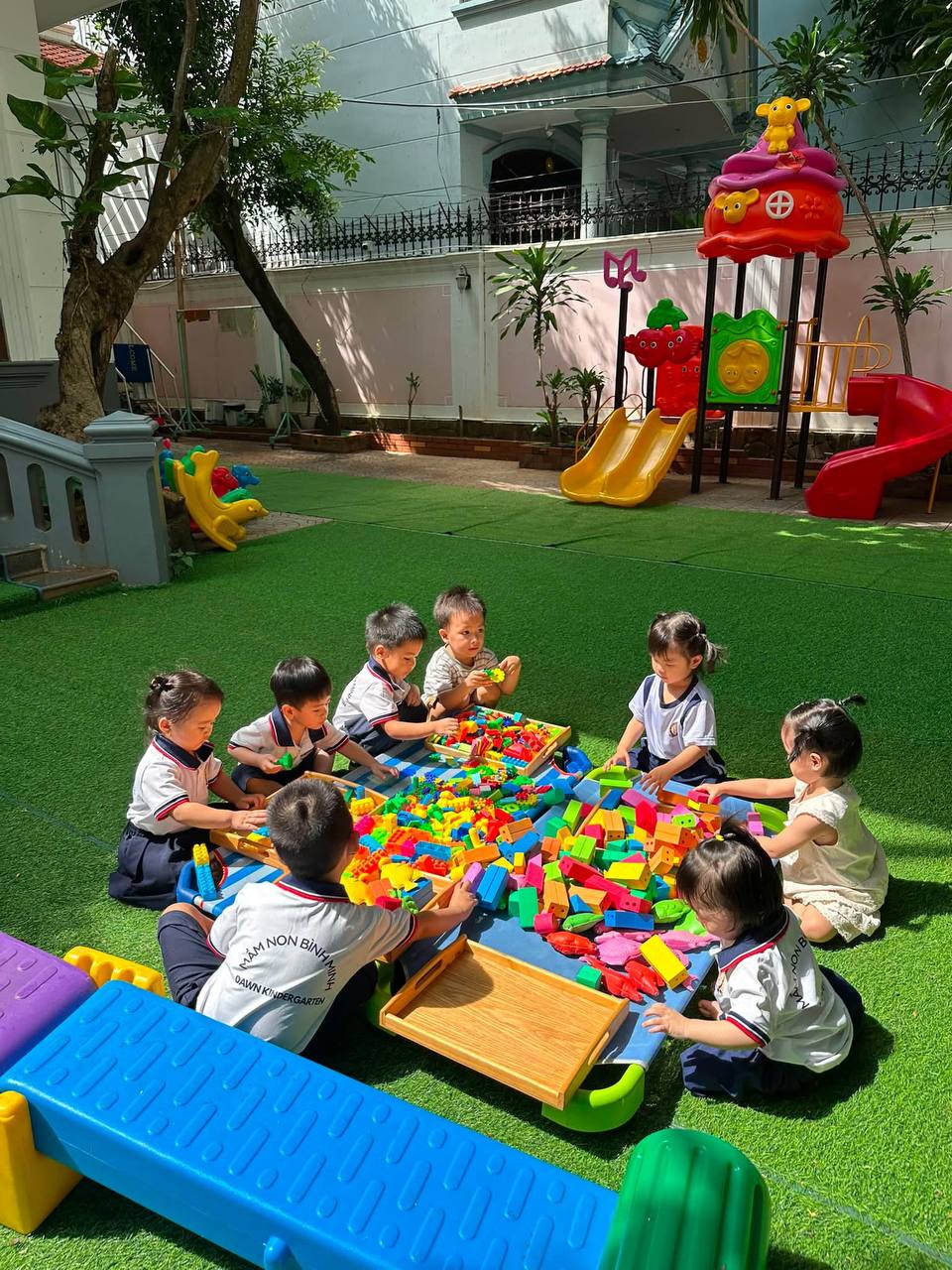 Khuôn viên MẦM NON BÌNH MINH