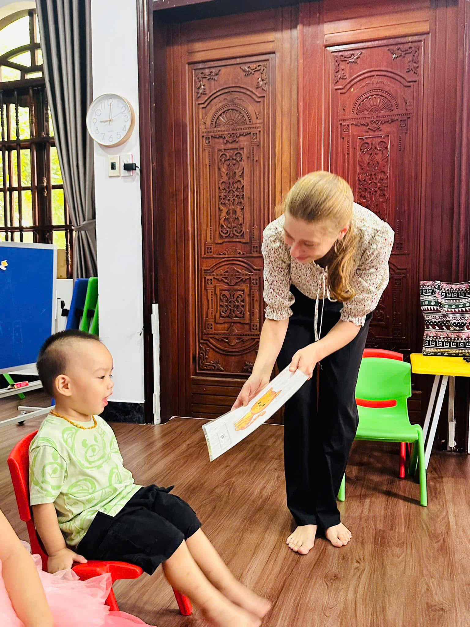 Song ngữ hay tiếng Anh tăng cường: chọn mô hình nào?